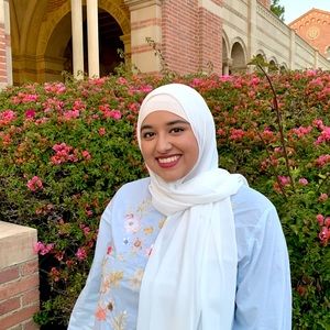 Meet your Posher, Ayesha